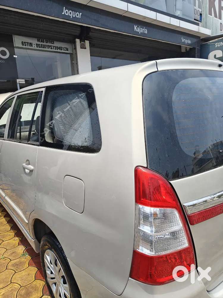 Toyota Innova 2015 Diesel Well Maintained