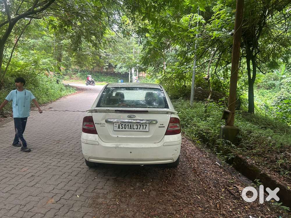 Ford Fiesta 2009 Petrol 40000 Km Driven