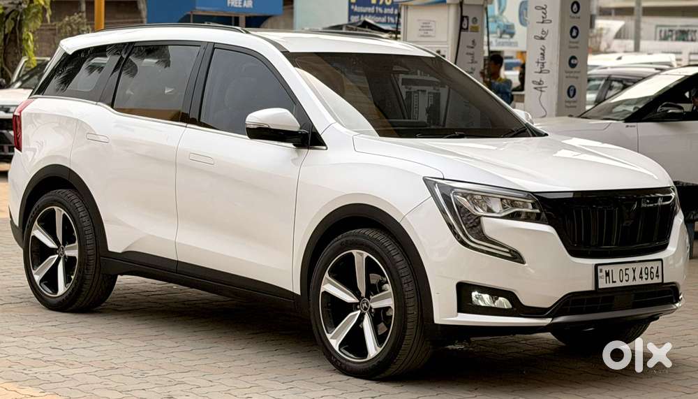 Mahindra Xuv700 2.0 Ax 7 Petrol Mt Str, 2022, Petrol