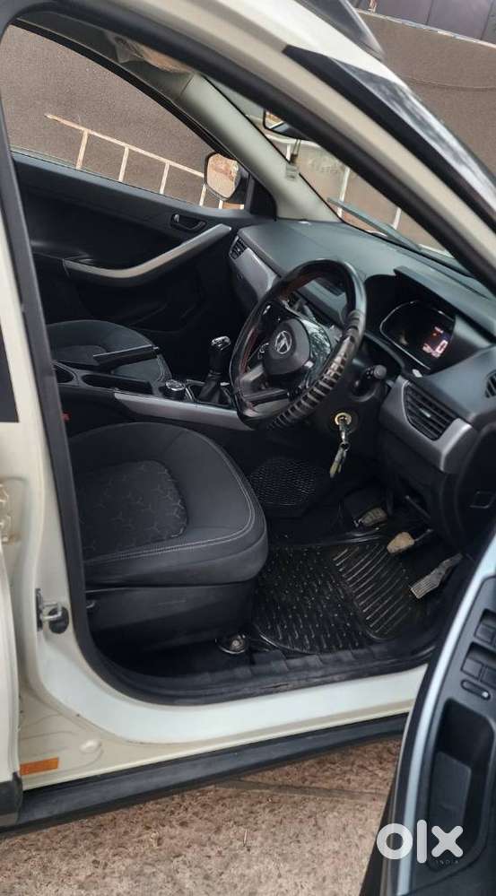 Tata Nexon 1.5 Revotorq Xm, 2020, Petrol