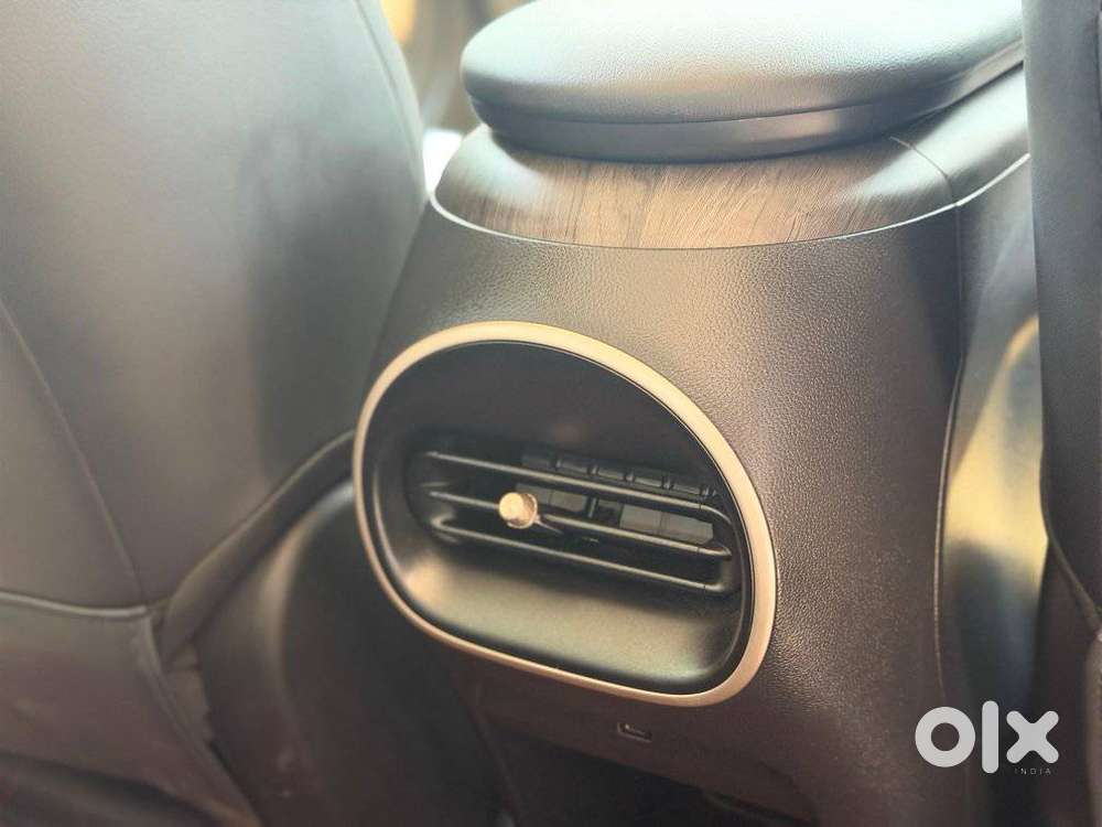 Mg Windsor Ev Essence, 2025, Electric