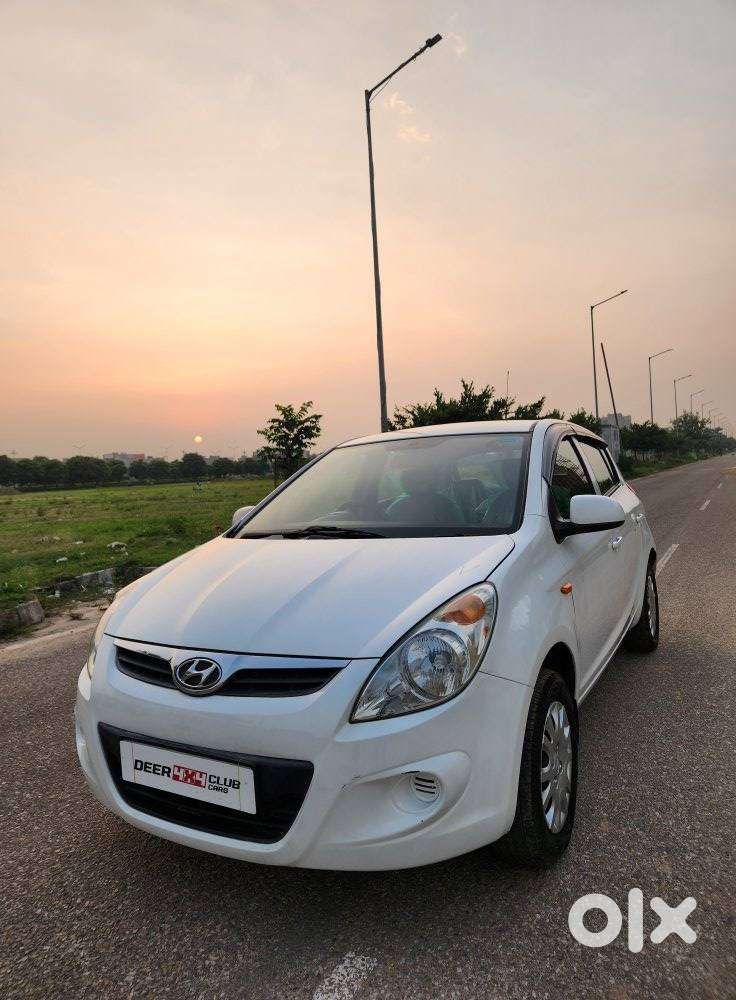 Hyundai I20 Petrol Era, 2011, Petrol