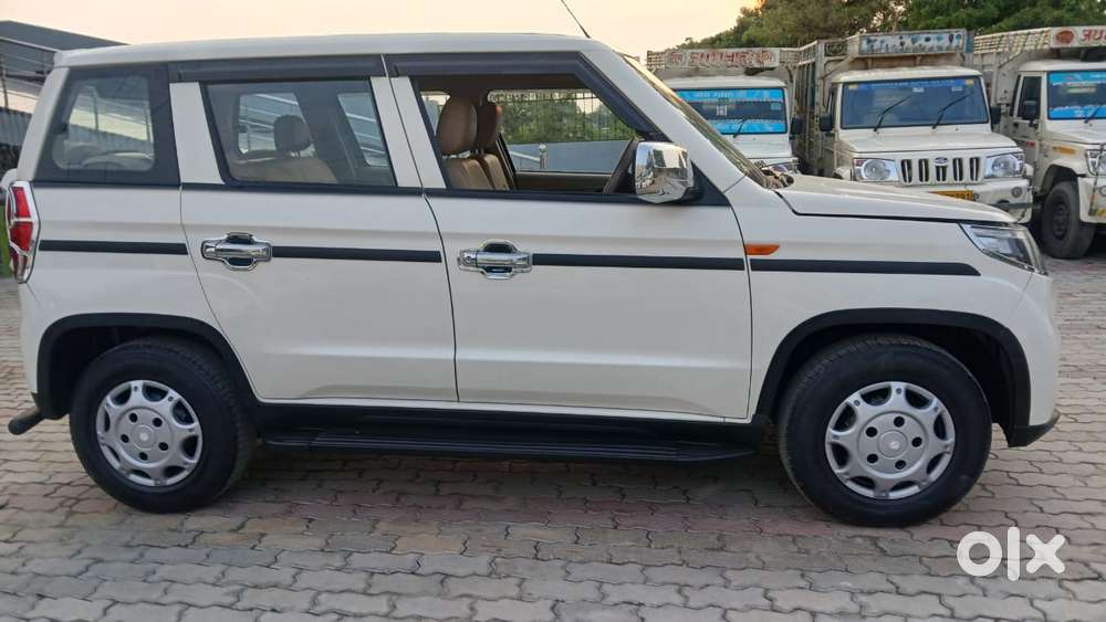Mahindra Bolero Neo N8, 2021