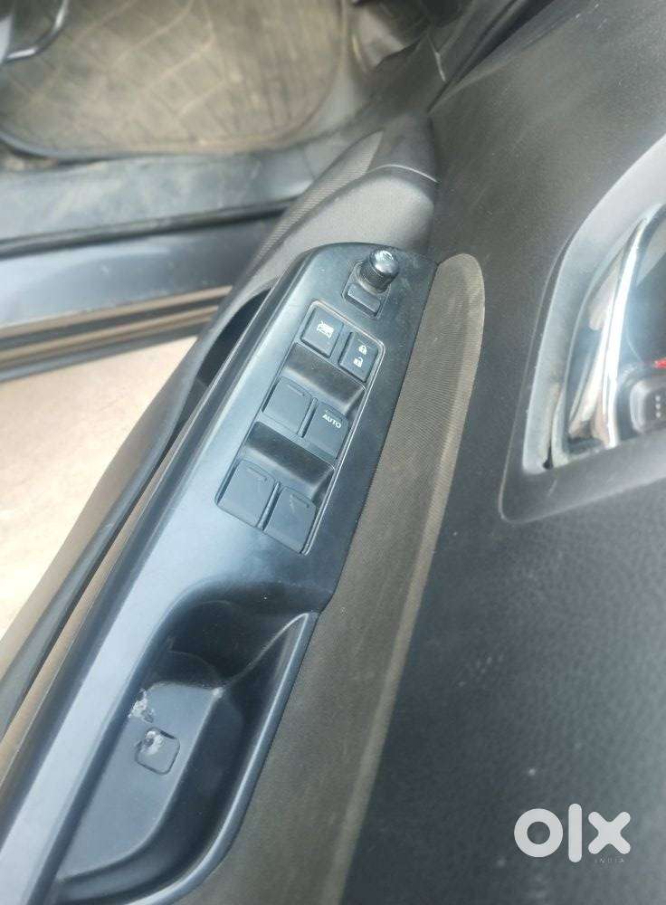 Maruti Suzuki Swift 1.2 Vxi (o), 2016, Petrol