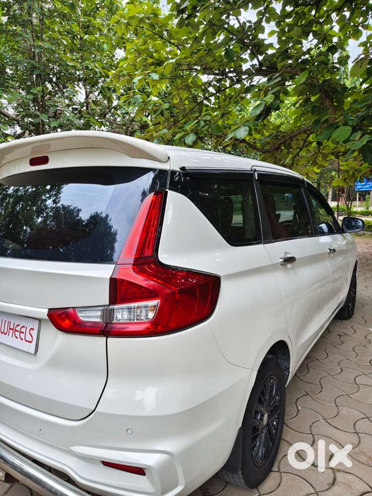 Maruti Suzuki Ertiga Vxi (o) Cng, 2022, Petrol