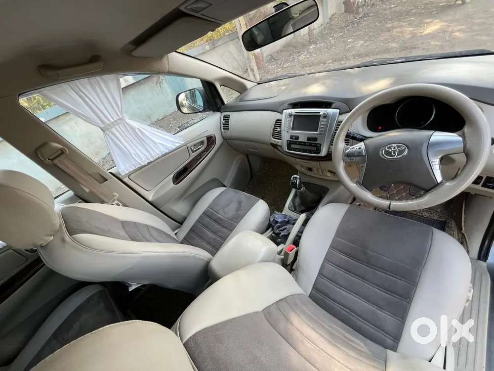 Toyota Innova 2014 Diesel Well Maintained