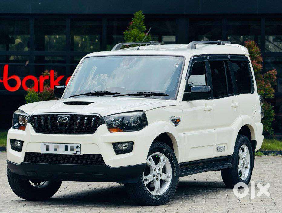 Mahindra Scorpio S10, 2015, Diesel