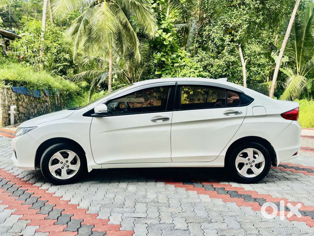 Honda City I-vtec V, 2017, Petrol