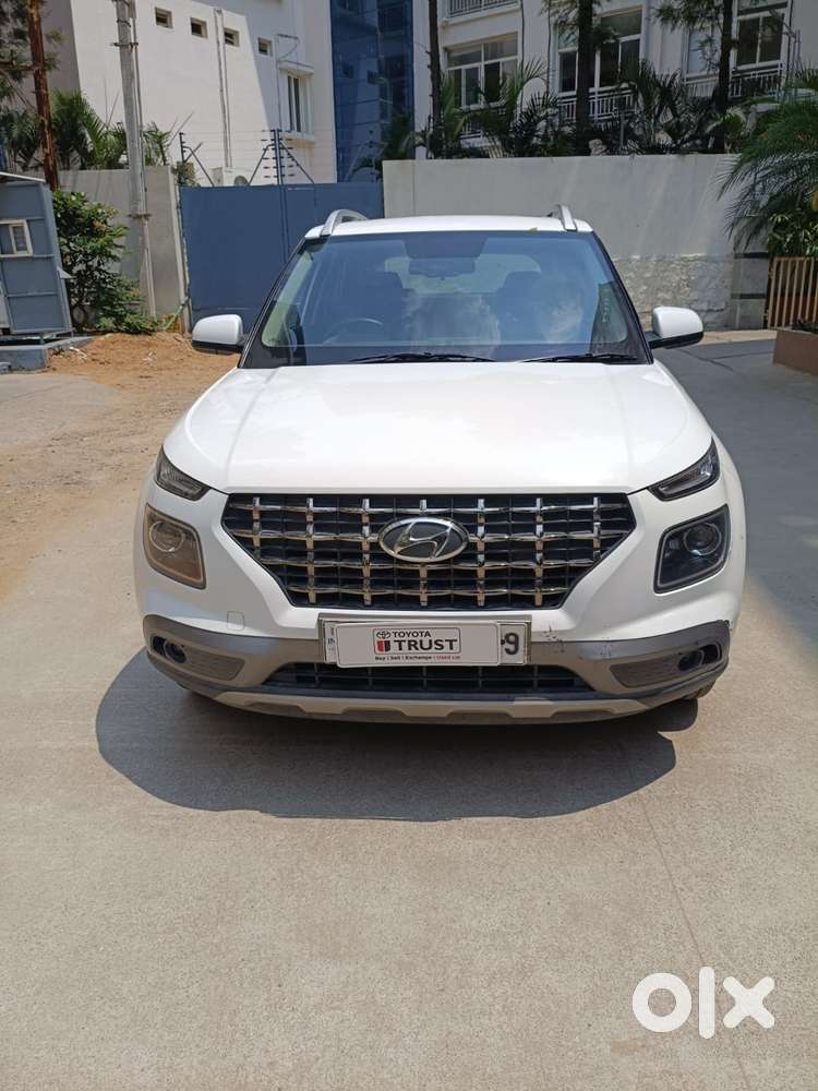 Hyundai Venue Sx+ At, 2021, Petrol