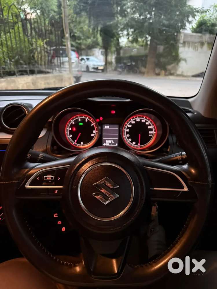 Maruti Suzuki Swift Vxi, 2023, Petrol