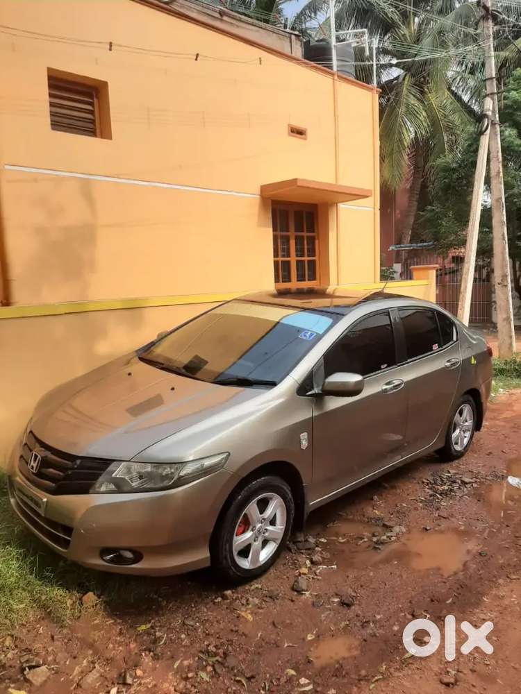 Automatic Car, Full Condition, New Tyre,ac Working, Insurance Live,