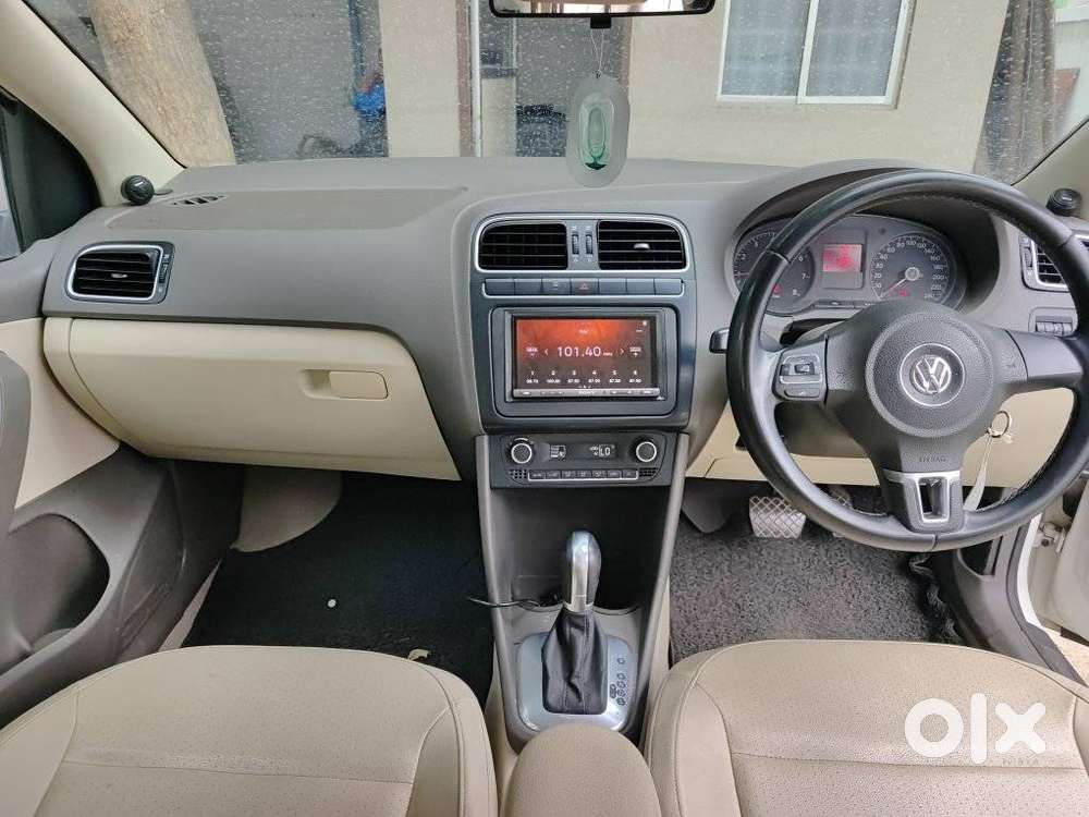 Volkswagen Vento 1.2 Tsi Highline At, 2013, Petrol
