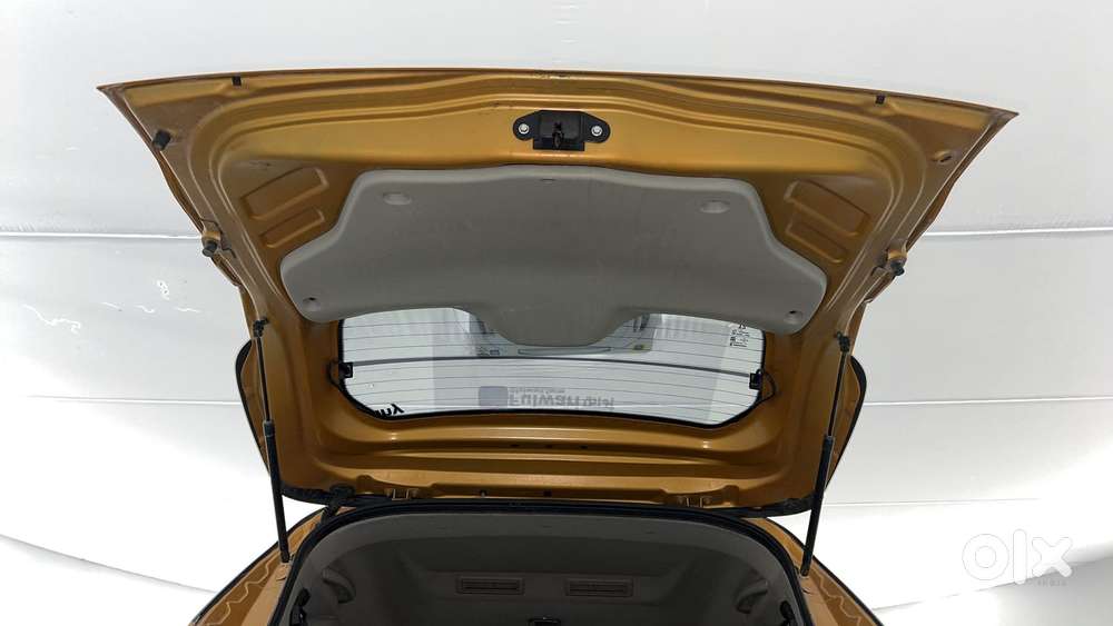 Renault Triber Rxz, 2022, Petrol