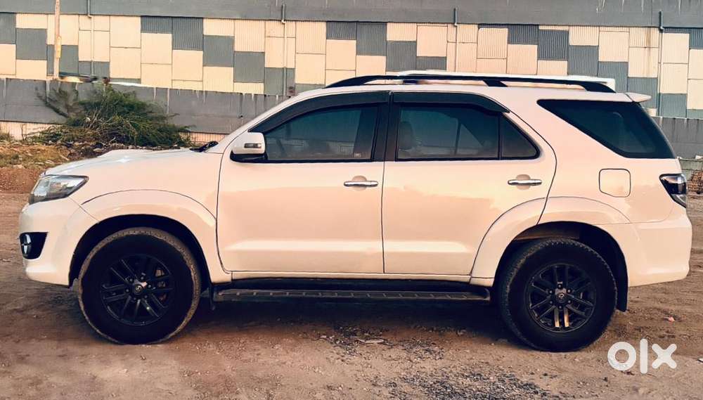 Toyota Fortuner 2011-2016 4x2 At, 2015, Diesel