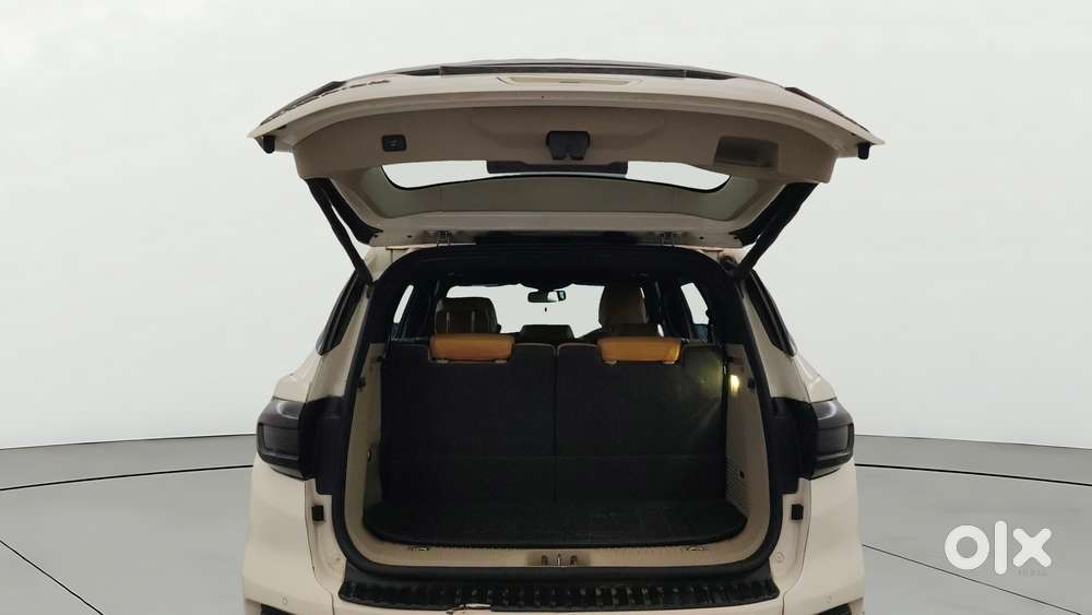 Ford Endeavour 3.2 Titanium 4x4 At, 2016, Diesel