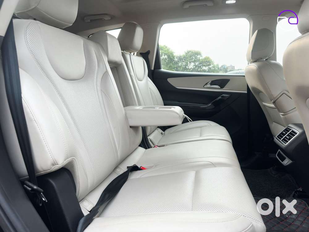 Mahindra Xuv700 2.2 Ax 7 Diesel At Luxury Pack Str, 2024, Diesel