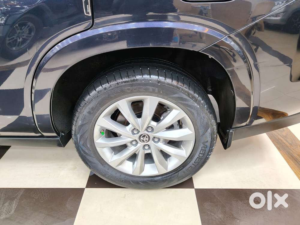 Toyota Innova Hycross 2.0 Vx (o) Hybrid 7 Str, 2024, Petrol