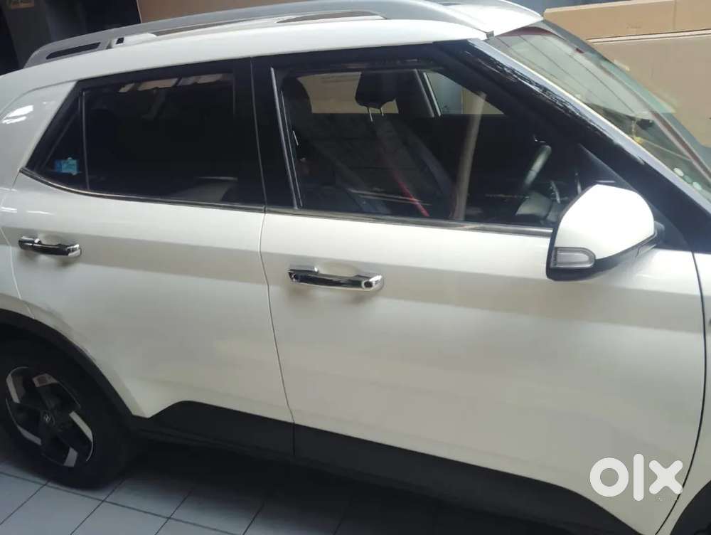 Hyundai Venue 2020 Petrol Well Maintained. Personal Use Car.