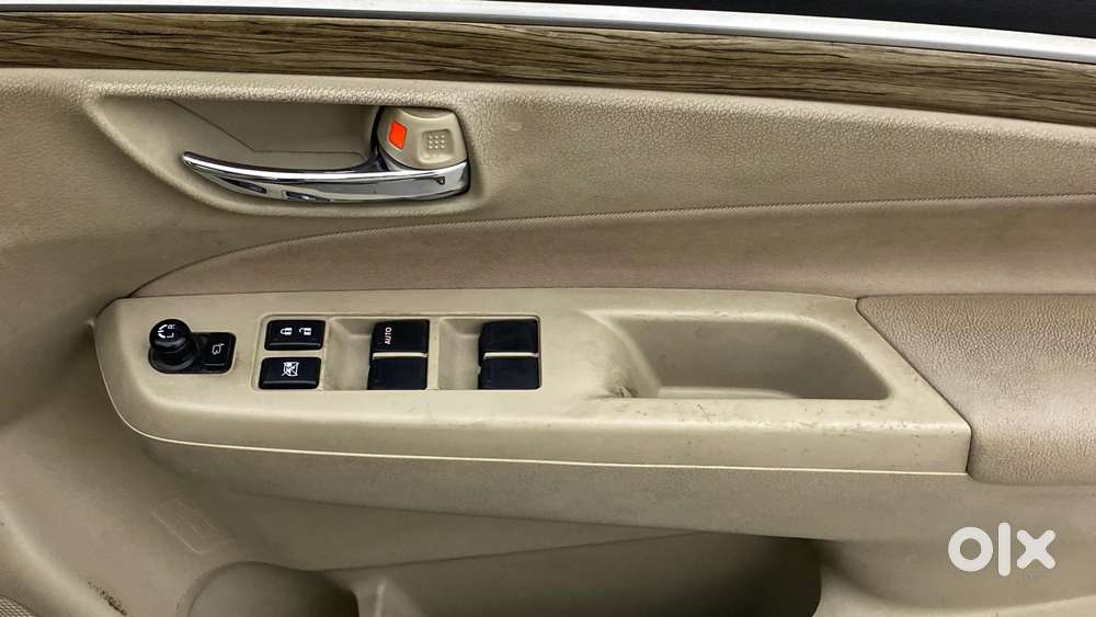 Maruti Suzuki Ciaz 1.5 Zeta Shvs Mt, 2021, Petrol