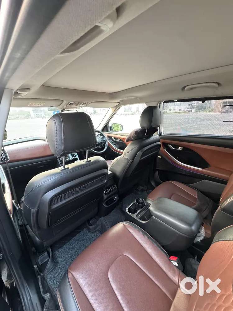 Hyundai Alcazar 2.0 Petrol Top Model 18k Driven