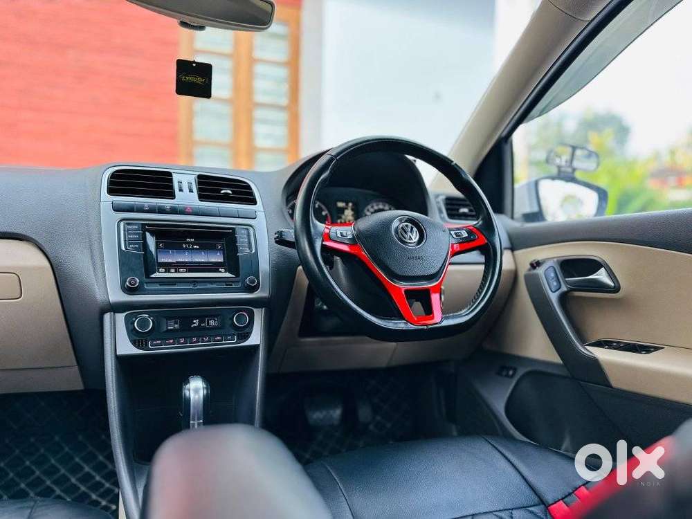 Volkswagen Vento 1.2 Tsi Highline At, 2016, Petrol