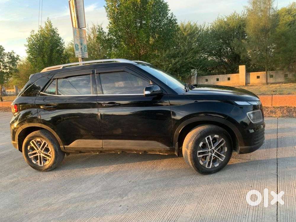 Hyundai Venue Sx Mt, 2023, Diesel