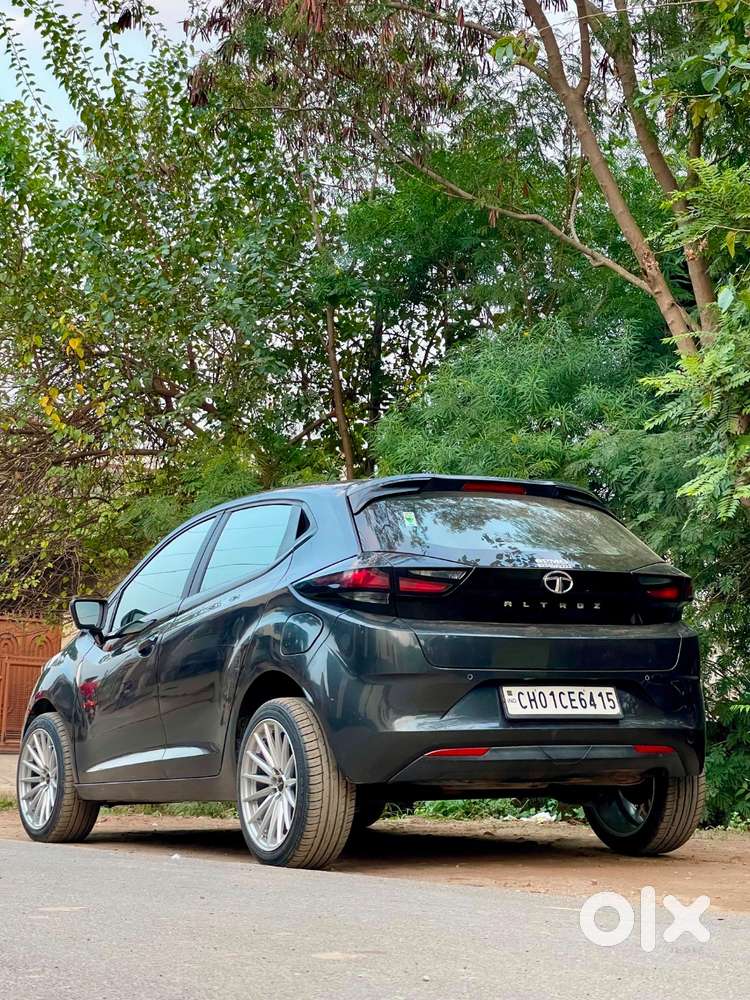 Tata Altroz Xe 2021