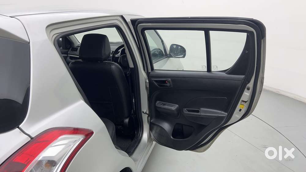 Maruti Suzuki Swift 1.2 Lxi (o), 2017, Petrol
