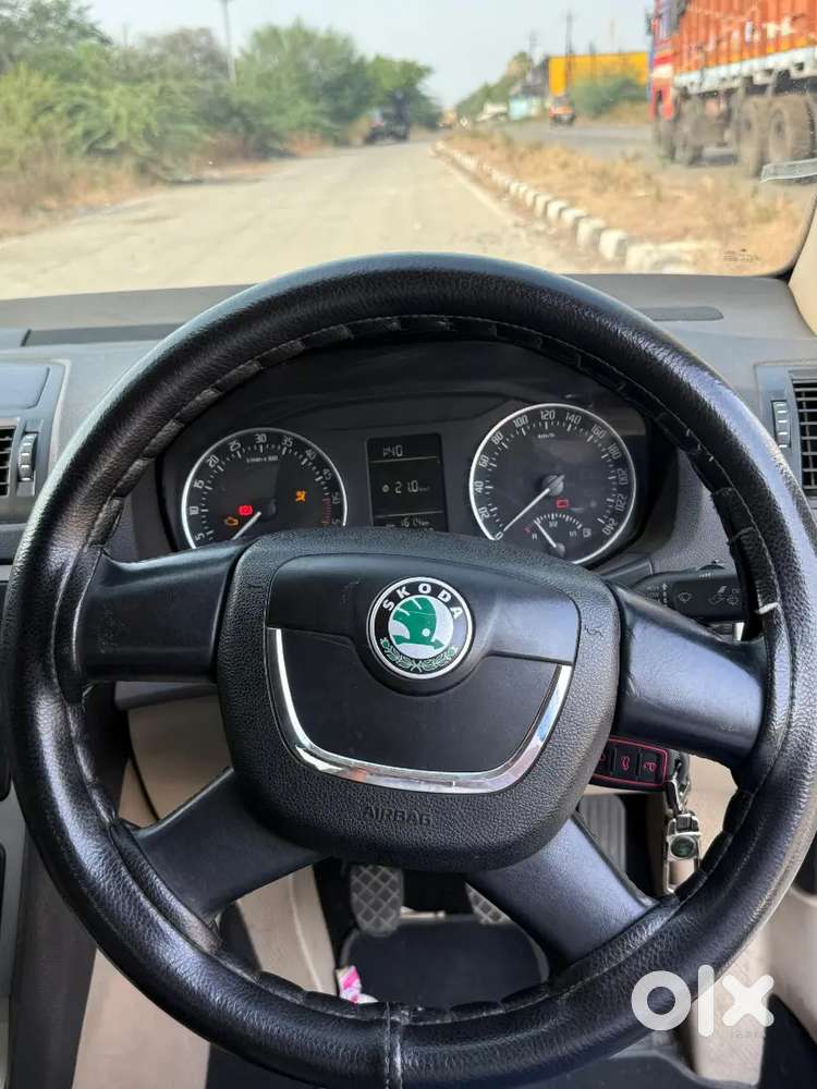 Skoda Laura 2013 Diesel 98000 Km Driven