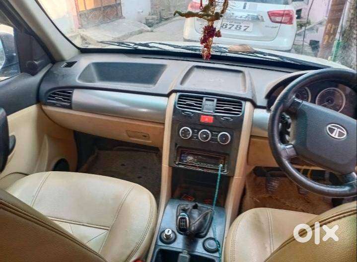 Tata Safari Storme 2013