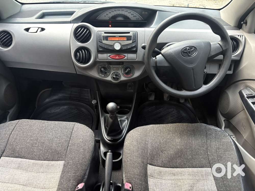 Toyota Etios Liva G, 2012, Petrol