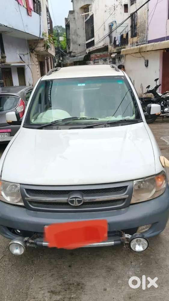 Tata Safari Dicor 2013