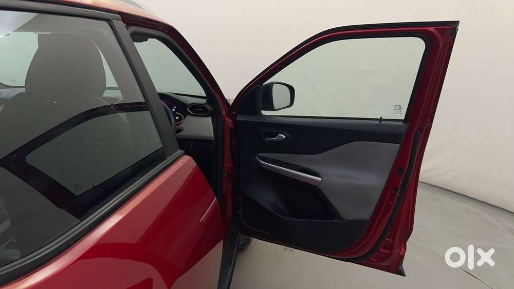 Nissan Magnite 1.0 Xv, 2022, Petrol