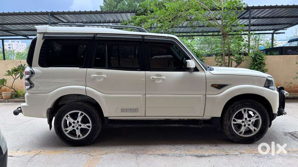 Mahindra Scorpio S10 8 Seater, 2017, Diesel