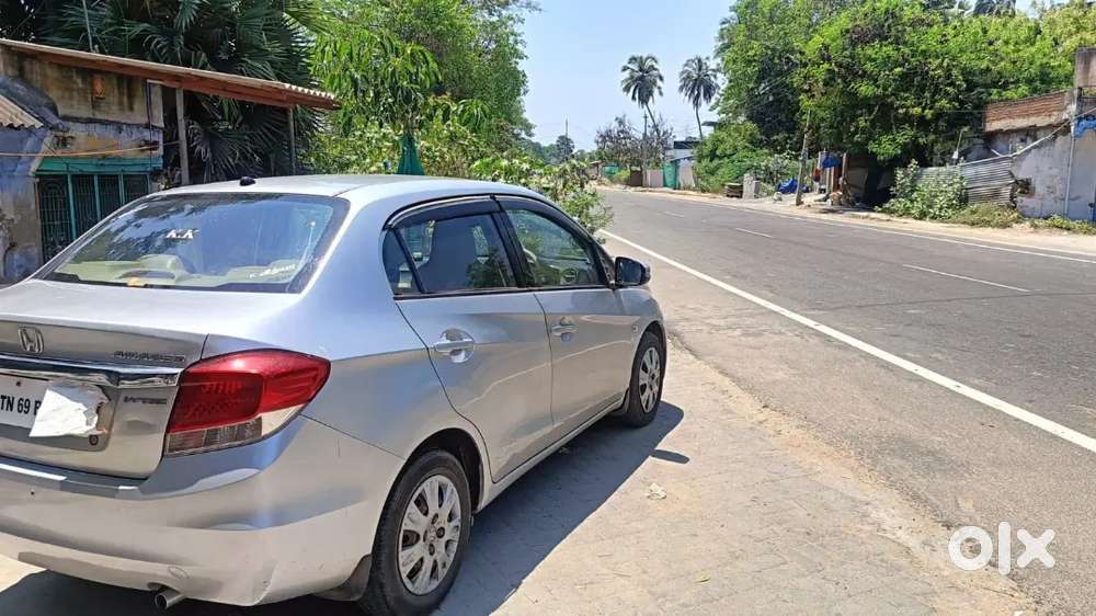 Honda Amaze 2016 Petrol Well Maintained
