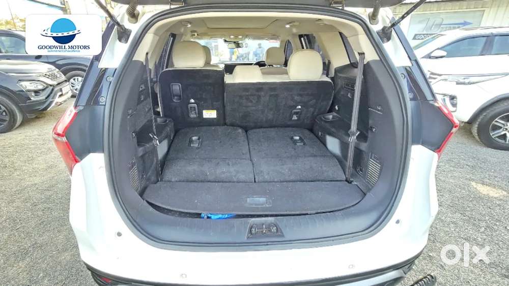 Mahindra Xuv700 2.2 Ax 7 Diesel Mt Luxury Pack Str, 2024, Diesel