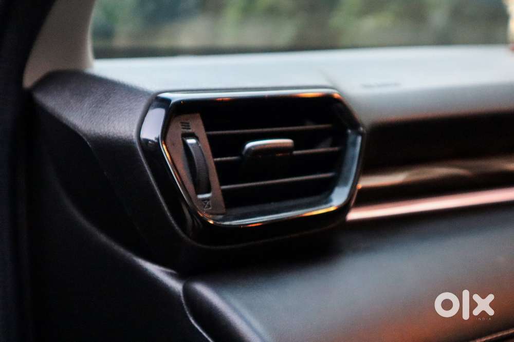 Maruti Suzuki Grand Vitara 1.5 Alpha Plus Intelligent Hybrid Ecvt, 2..