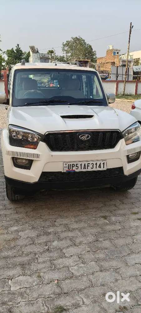 Mahindra Scorpio S6+ 2016