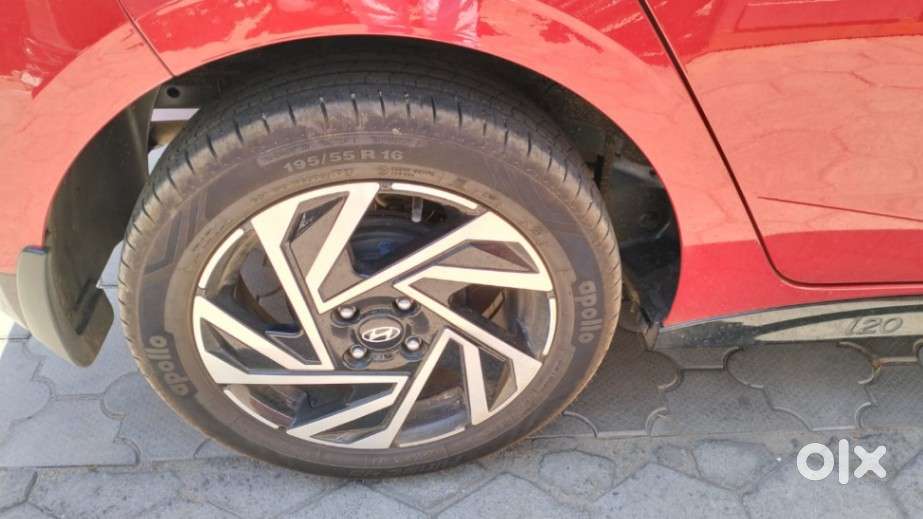 Hyundai I20 Asta (o) 1.2 Ivt Dual Tone, 2025, Petrol