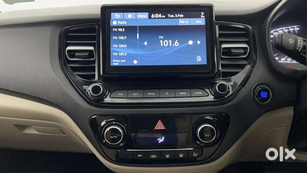 Hyundai Verna 1.5 Sx (o) Vtvt Ivt, 2022, Petrol