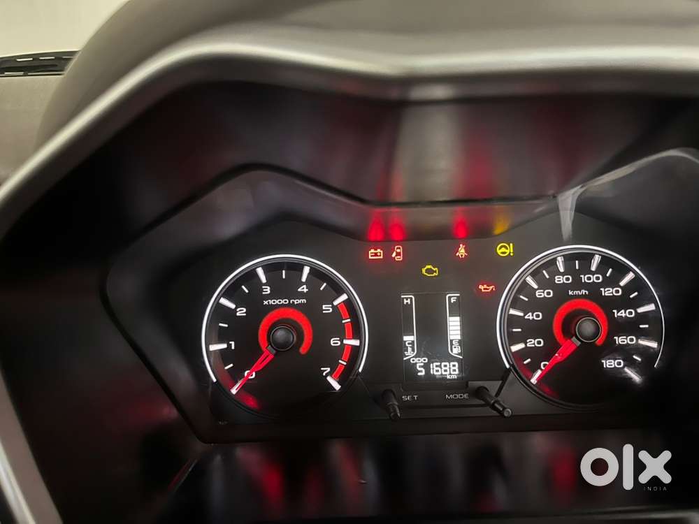 Mahindra Kuv 100 2017 Petrol Good Condition