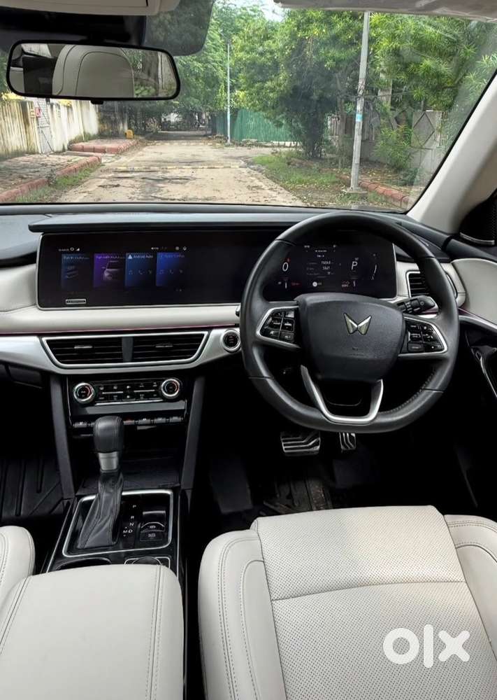 Xuv700 Ax7l 4wd Diesel Automatic 7str Diseal Well Maintained