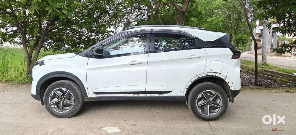 Tata Nexon Creative Plus S 1.2 Revotron Petrol 6 Mt, 2023, Petrol