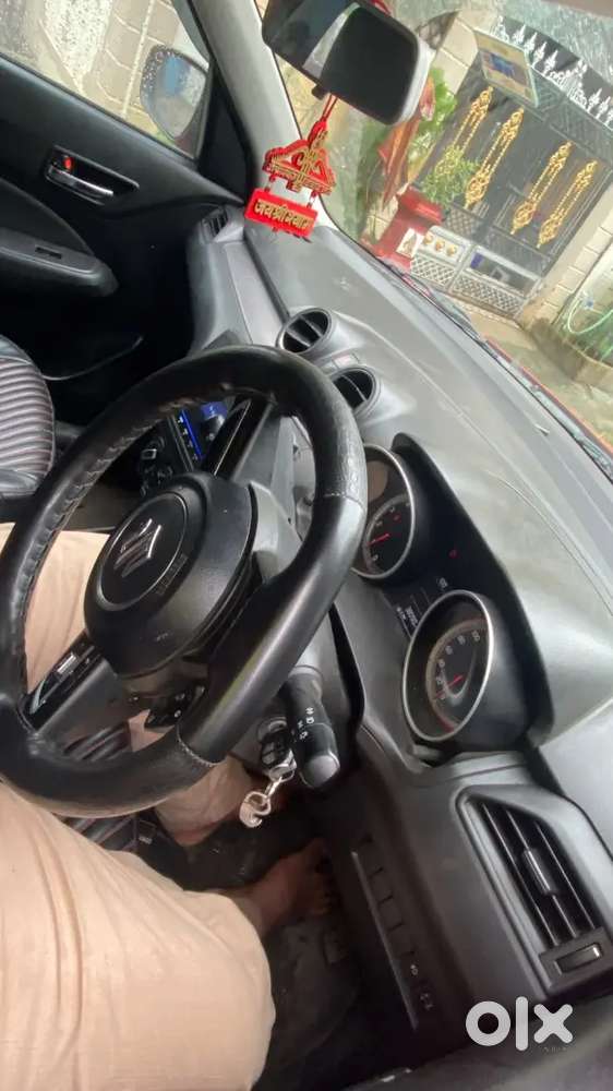 Maruti Suzuki Swift 1.2 Vxi 2023