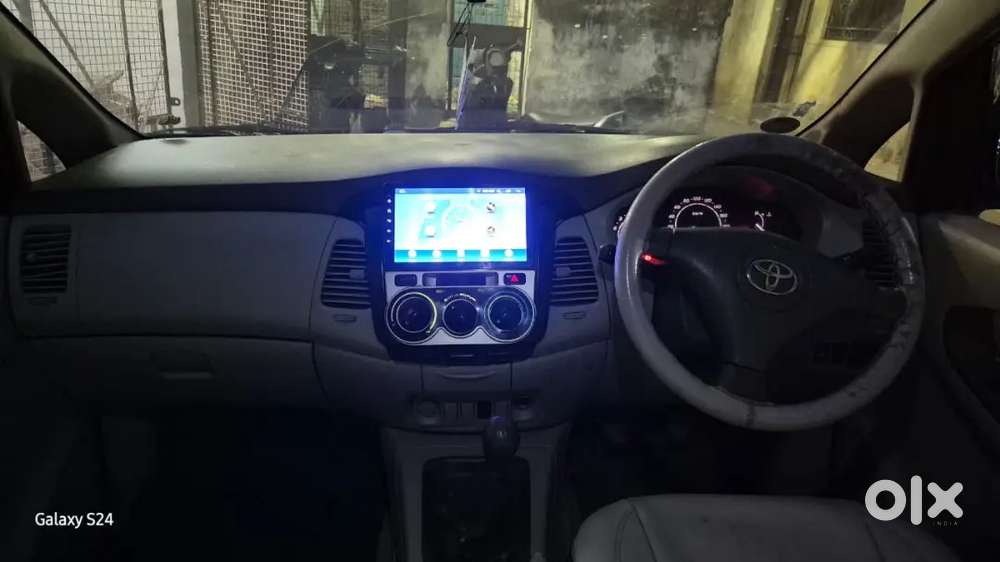 Toyota Innova 2009 Diesel 155000 Km Driven