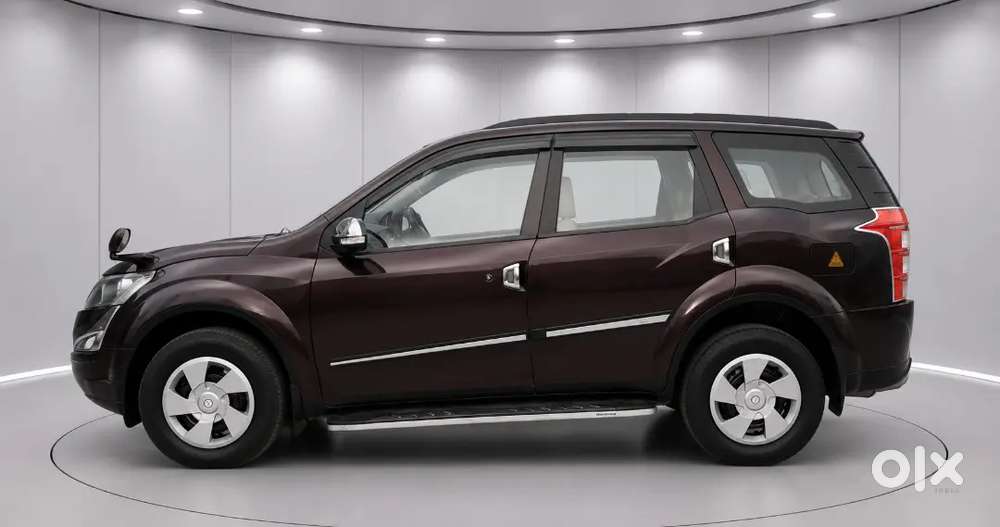 Mahindra Xuv500 W4 2017 Model 1st Owner Diesel 81000 Km Driven