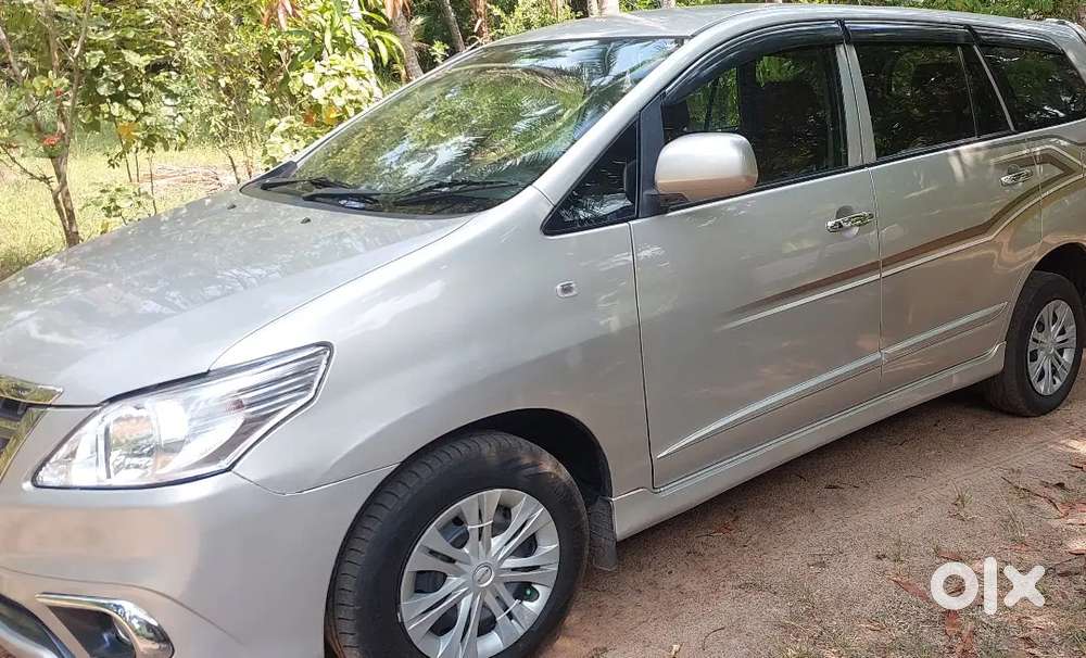 Toyota Innova 2015