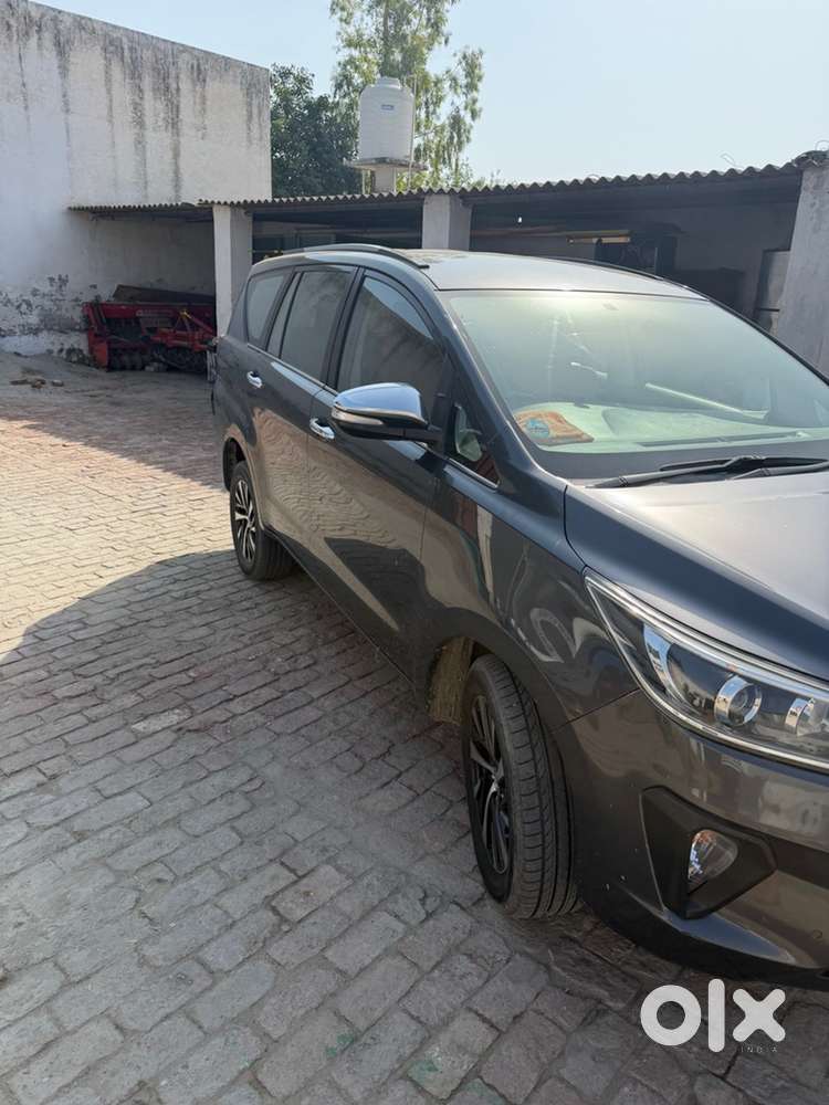 Toyota Innova Crysta Diesel 2017