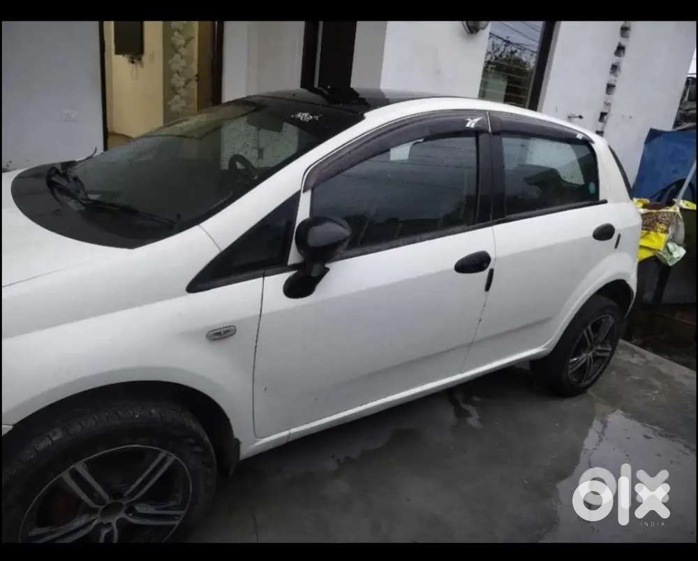 Fiat Punto Pure 2016 Petrol 37200 Km Driven