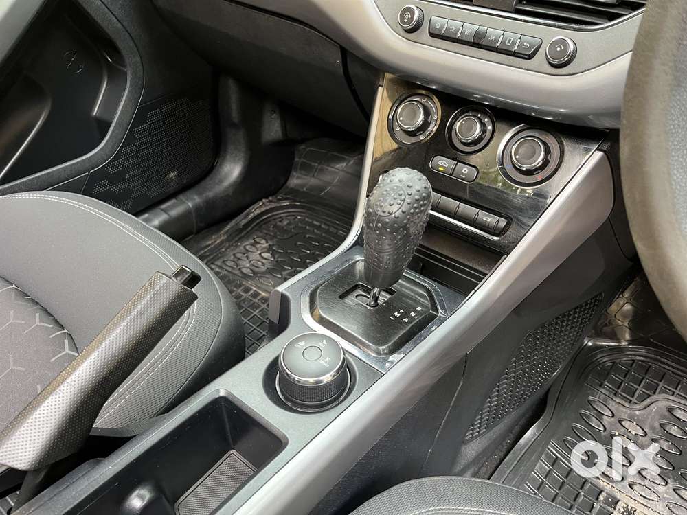 Tata Nexon 1.2 Revotron Xma Amt (s), 2021, Petrol